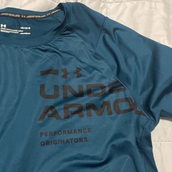 Men UA top - Picture 2 of 4